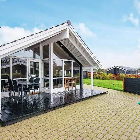 Hébergement de vacances 8 Person In *