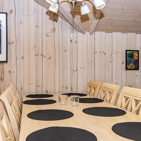 8 Person In * Ansager